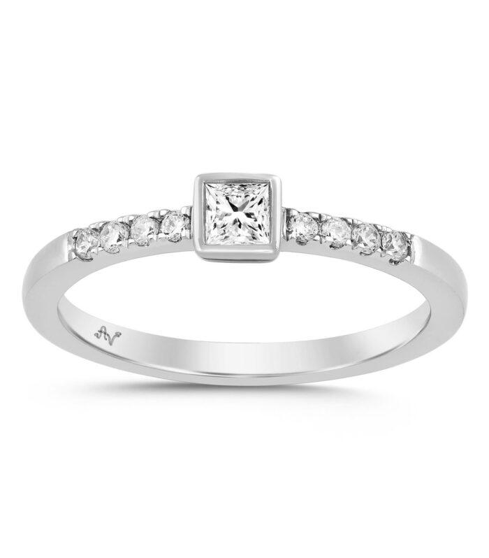LADIES RING 0.25CT ROUND/PRINCESS DIAMOND 14K WHITE GOLD