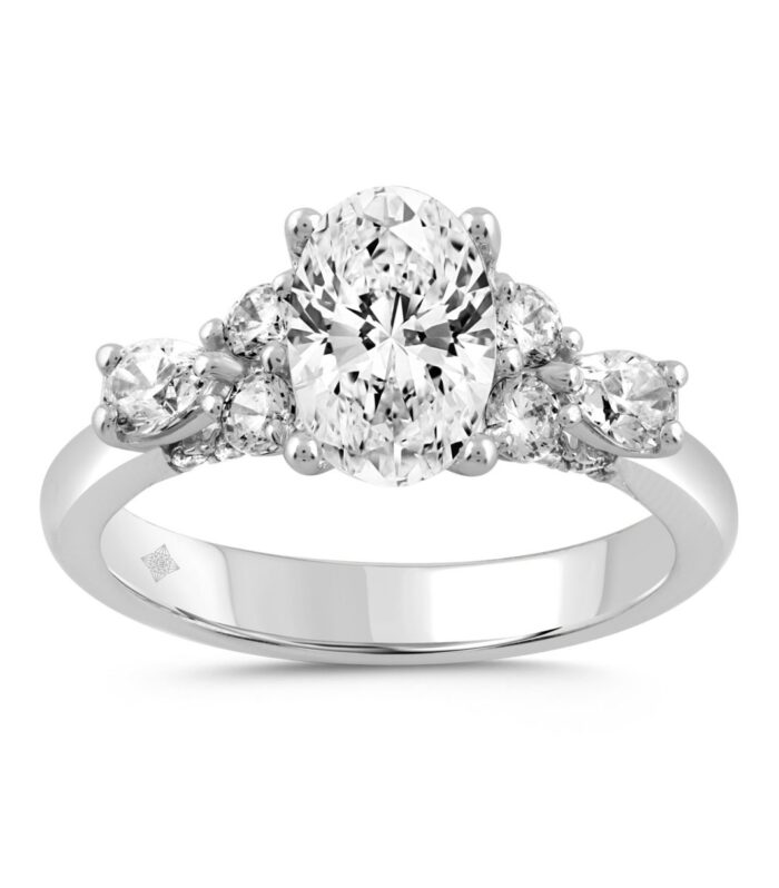LADIES RING 2 3/4CT ROUND/PEAR/OVAL DIAMOND 14K WHITE GOLD (CENTER STONE OVAL DIAMOND 2.00CT)